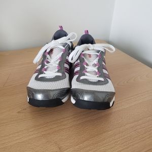 Adidas Torsion Woman's size 10